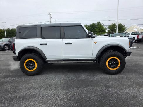 Used 2023 Ford Bronco Badlands image 5