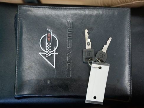 Used 1993 Chevrolet Corvette Convertible image 23