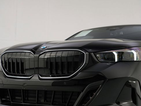 Used 2026 BMW 530i w/ M Sport Package image 60