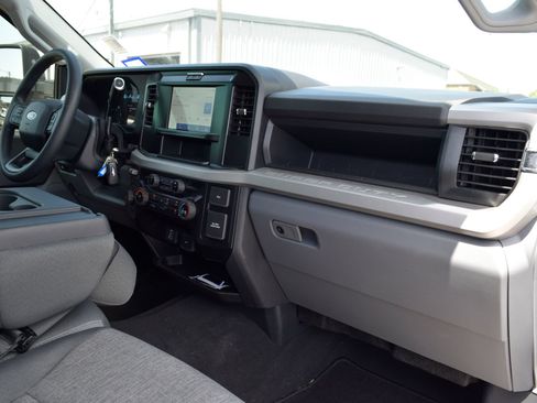 Used 2025 Ford F250 XL w/ STX Appearance Package AWD/4WD image 23
