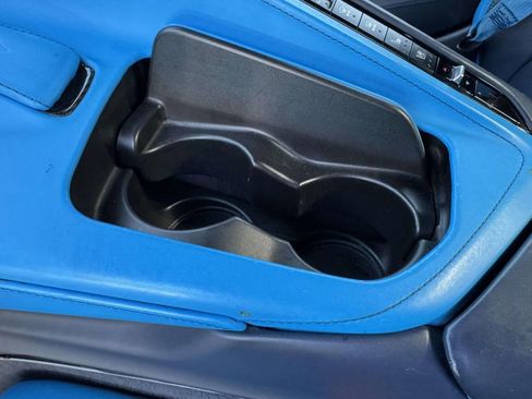 Used 2021 Chevrolet Corvette Stingray Premium Conv w/ Z51 Performance Package image 15