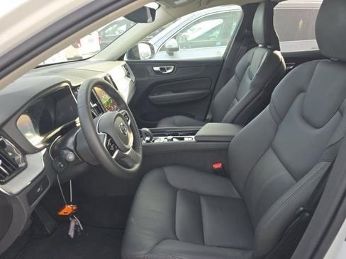 Certified 2025 Volvo XC60 B5 Plus image 6