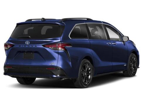 New 2026 Toyota Sienna XSE image 2