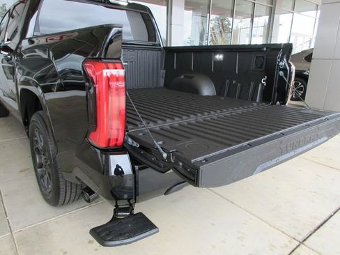 New 2025 Toyota Tundra Platinum AWD/4WD image 15