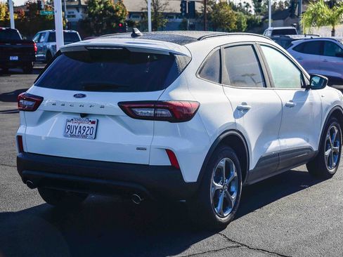 Used 2025 Ford Escape ST-Line w/ Equipment Group 301A image 4