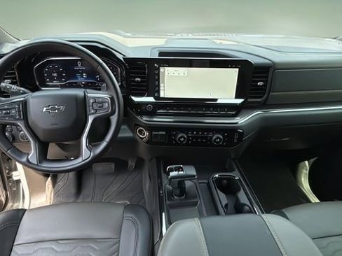 Used 2024 Chevrolet Silverado 1500 ZR2 w/ Technology Package image 16