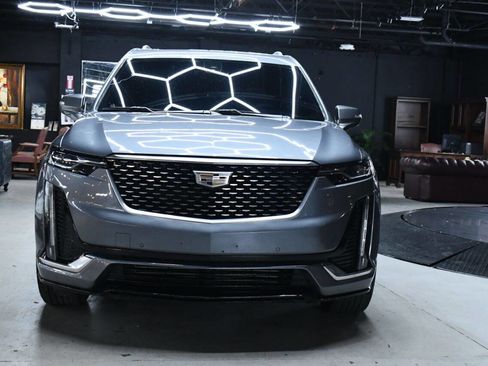 Used 2021 Cadillac XT6 Luxury FWD image 3