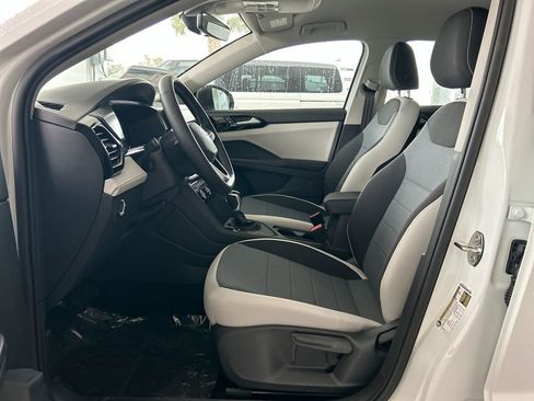 New 2026 Volkswagen Taos S image 10