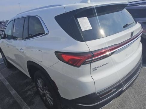 Used 2026 Buick Enclave Preferred AWD/4WD image 4