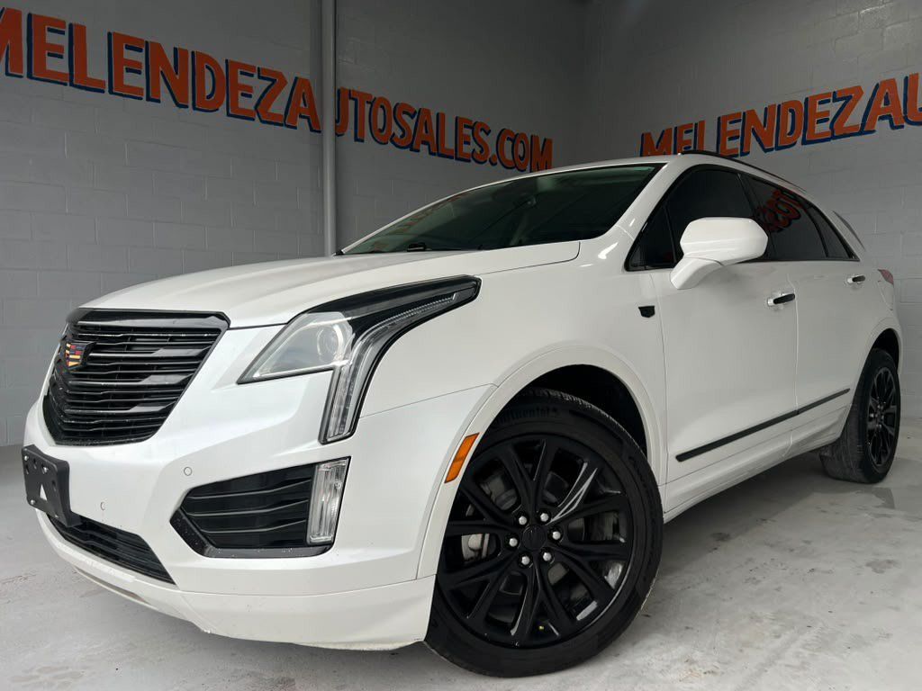 Used 2017 Cadillac XT5 Luxury w/ Driver Awareness Package FWD image 1