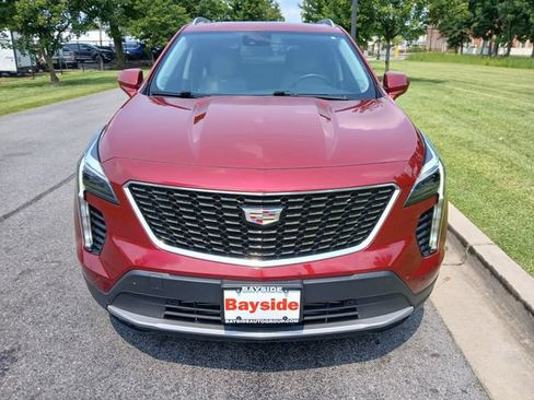 Used 2020 Cadillac XT4 Premium Luxury w/ Cold Weather Package FWD image 12