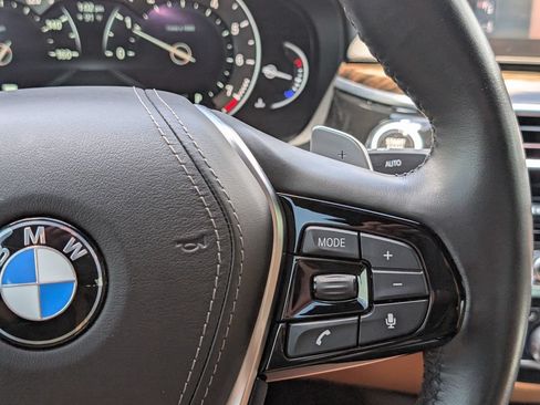Used 2019 BMW 530i xDrive AWD/4WD image 28
