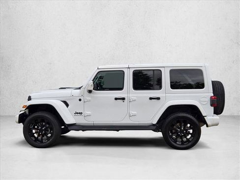 Used 2023 Jeep Wrangler Unlimited Sahara image 8