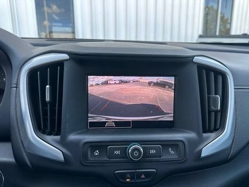 Used 2024 GMC Terrain SLE w/ Driver Convenience Package FWD image 36