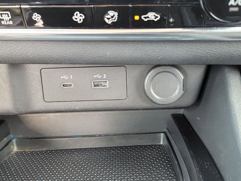 Used 2023 Nissan Rogue SV AWD/4WD image 24