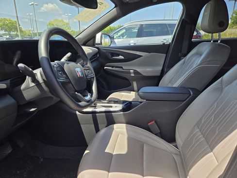 Used 2025 Buick Envista Avenir FWD image 6