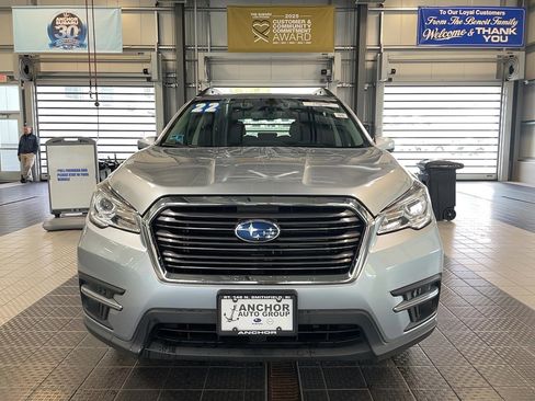 Used 2022 Subaru Ascent Premium w/ Convenience Package image 2