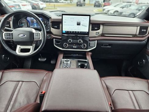 Used 2024 Ford Expedition Limited image 15