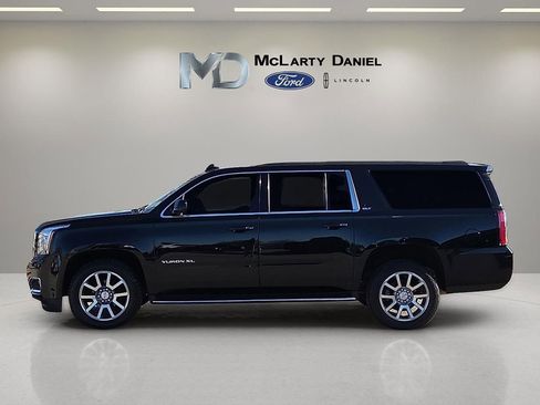 Used 2020 GMC Yukon XL SLT image 3