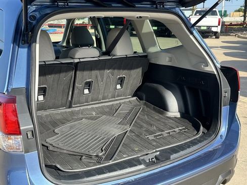 Used 2023 Subaru Forester Premium AWD/4WD image 29