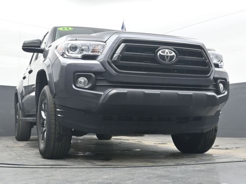 Used 2022 Toyota Tacoma SR5 w/ SR5 Appearance Package (SM) image 23