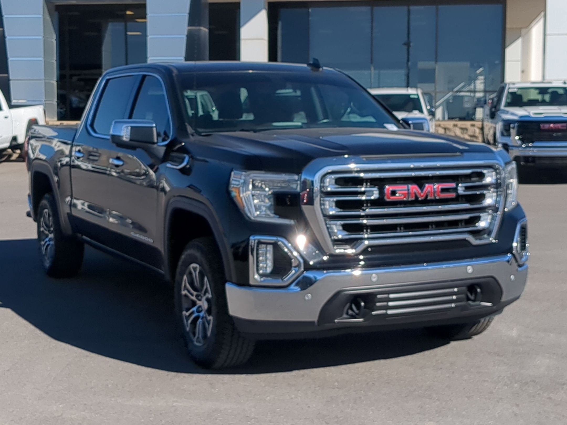 Used 2020 GMC Sierra 1500 SLT w/ Driver Alert Package I AWD/4WD image 7