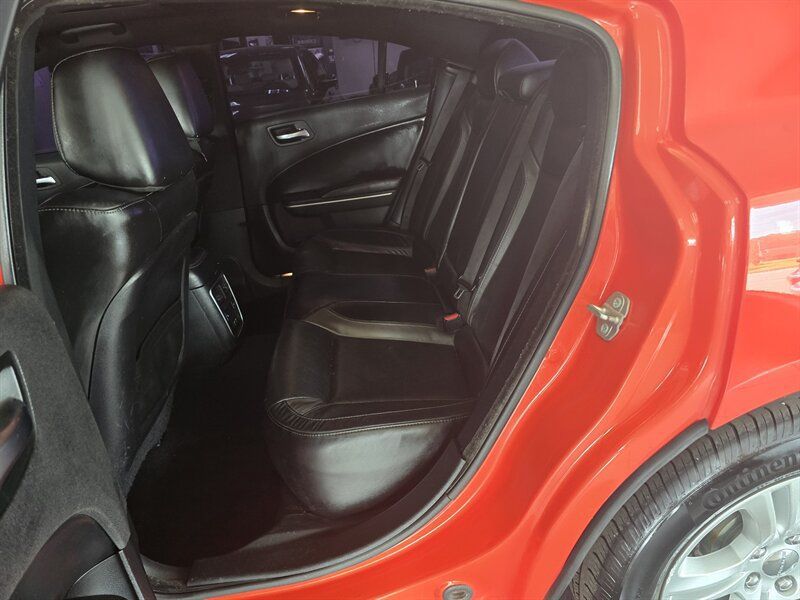 Used 2020 Dodge Charger SXT w/ Leather Interior Group RWD image 11