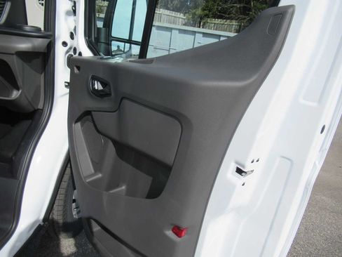 New 2026 Ford Transit 250 148 Medium Roof RWD image 17