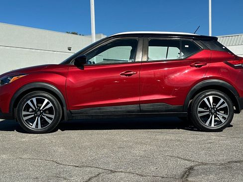 Used 2020 Nissan Kicks SV image 7