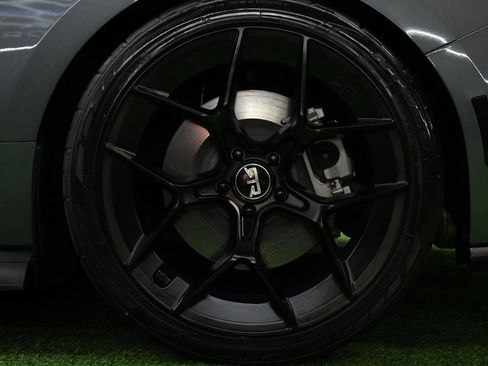 Used 2024 Ford Mustang GT Premium image 12