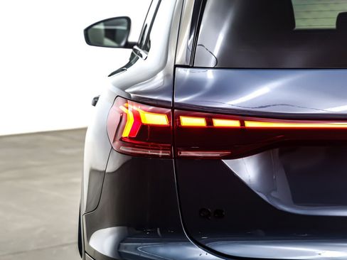 Used 2025 Audi Q6 e-tron Premium Plus w/ Premium Plus image 16