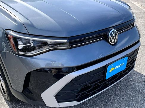 Used 2025 Volkswagen Taos S image 32