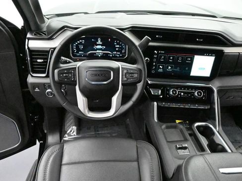 Used 2025 GMC Sierra 3500 Denali w/ Technology Package AWD/4WD image 19