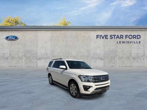 Used 2018 Ford Expedition XLT w/ Equipment Group 202A RWD image 2