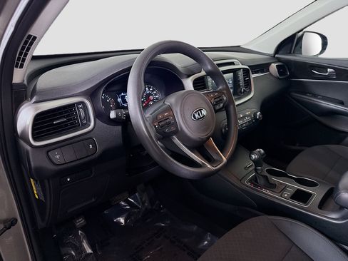 Used 2018 Kia Sorento LX image 22