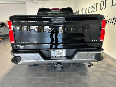 Used 2025 Chevrolet Silverado 2500 LTZ w/ LTZ Convenience Package AWD/4WD image 5