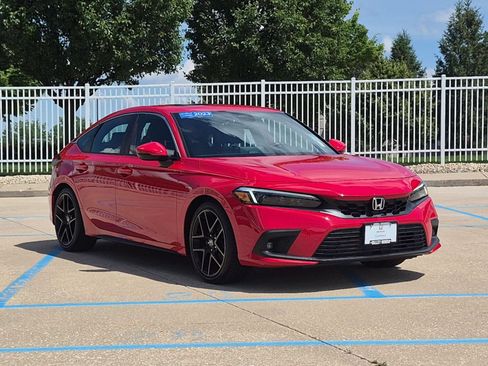 Certified 2023 Honda Civic Sport Touring image 4
