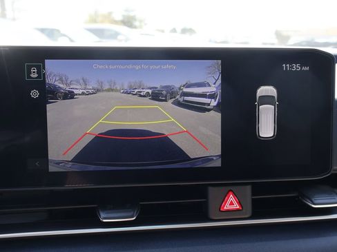 New 2026 Kia Carnival EX FWD image 34