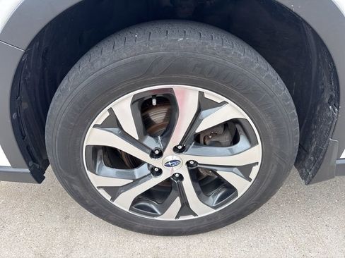 Used 2022 Subaru Outback Touring XT AWD/4WD image 6