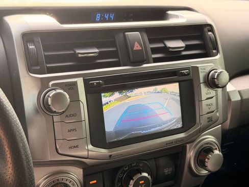 Used 2018 Toyota 4Runner SR5 Premium AWD/4WD image 32