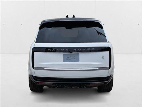 New 2025 Land Rover Range Rover SV image 6
