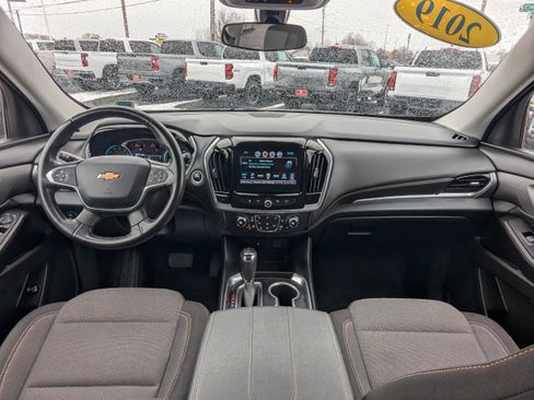 Used 2019 Chevrolet Traverse LT image 8