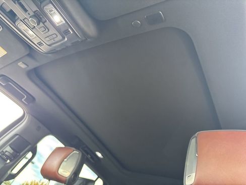 Used 2023 GMC Yukon XL Denali Ultimate image 19