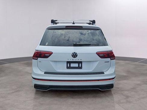 Used 2024 Volkswagen Tiguan SE R-Line AWD/4WD image 5