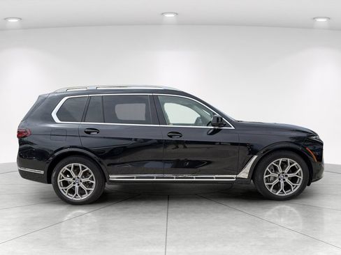 Used 2024 BMW X7 xDrive40i AWD/4WD image 3