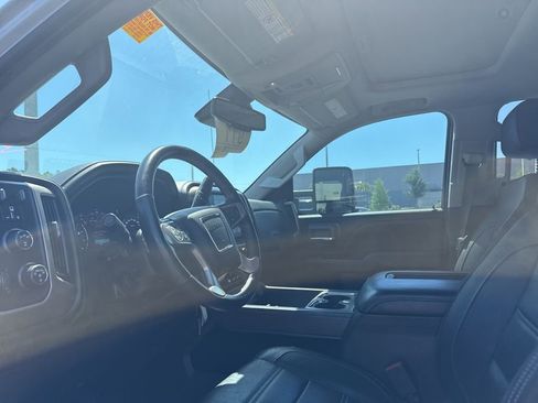 Used 2018 GMC Sierra 2500 Denali AWD/4WD image 6