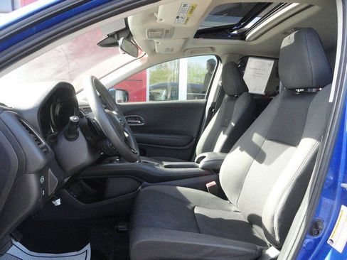 Used 2021 Honda HR-V EX image 10