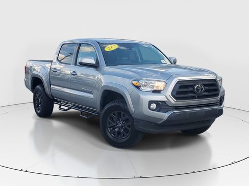 Used 2021 Toyota Tacoma 2WD Double Cab image 2