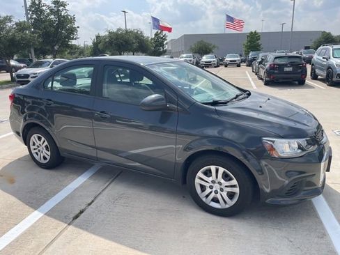 Used 2017 Chevrolet Sonic LS FWD image 1