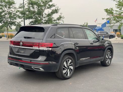 Used 2024 Volkswagen Atlas SE AWD/4WD image 7